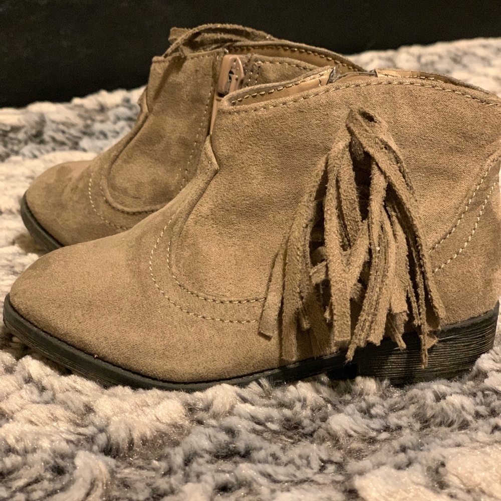 Toddler girls garanimal ankle boots size 6